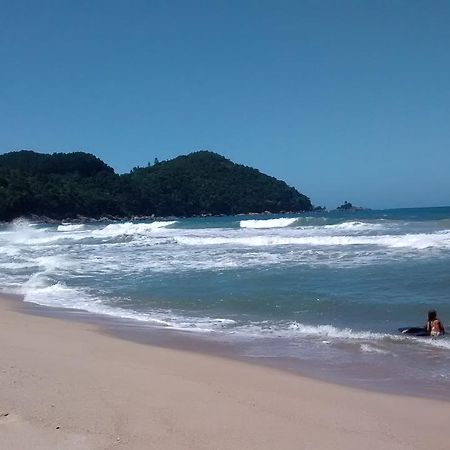 Chale Excelente Localizacao Villa Ubatuba Luaran gambar